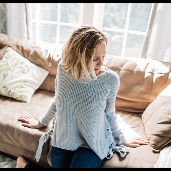 Side tie pullover sweater - Picture 5 of 5